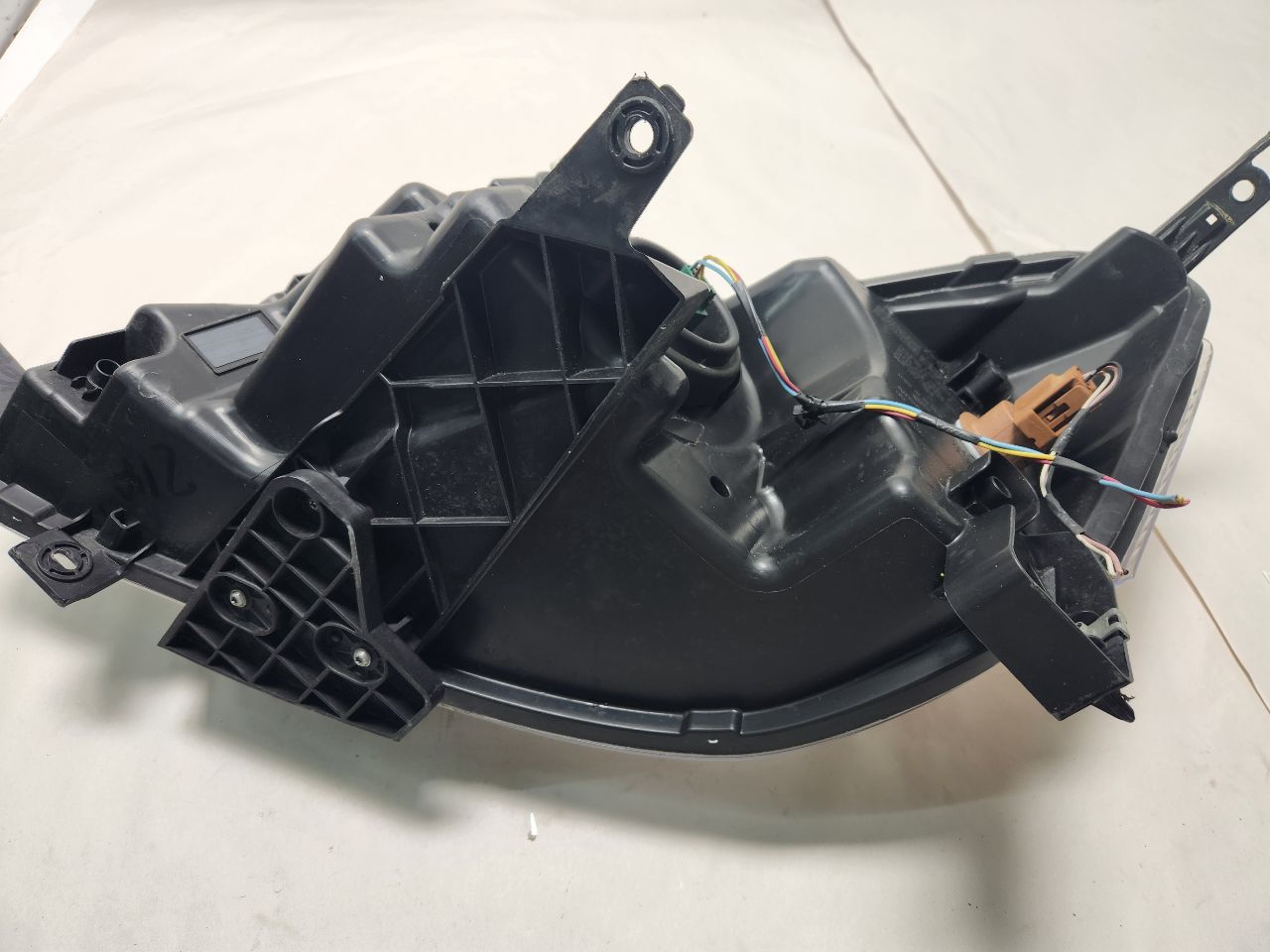 2017 NISSAN NV200 2.0L 4cyl Gasoline VVT Right HEADLAMP ASSEMBLY - 383865 — photo 6