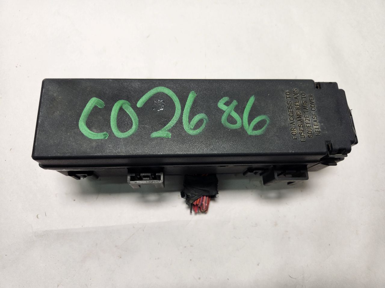 2004 DODGE DURANGO 8cyl Gasoline 4.7 Fuse Box, Engine - 383952 — photo 2