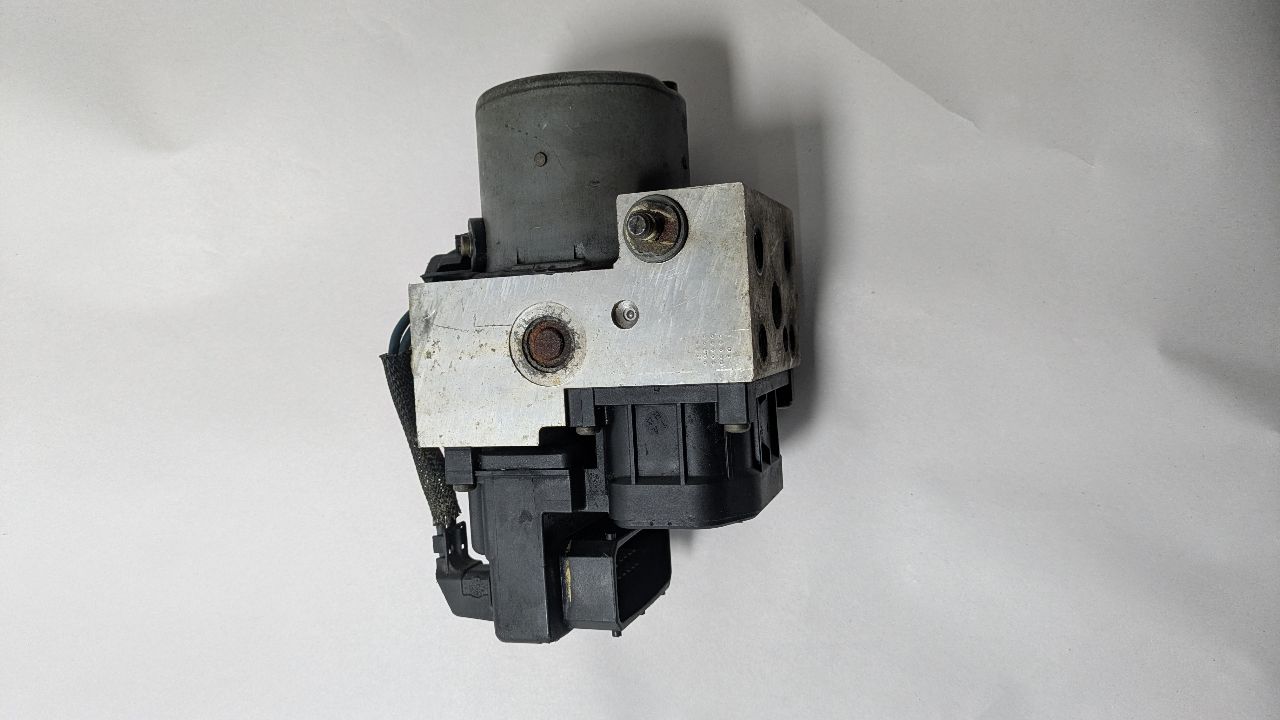 2004 DODGE DURANGO 8cyl Gasoline 4.7 Anti-lock Brake Pts - 383954