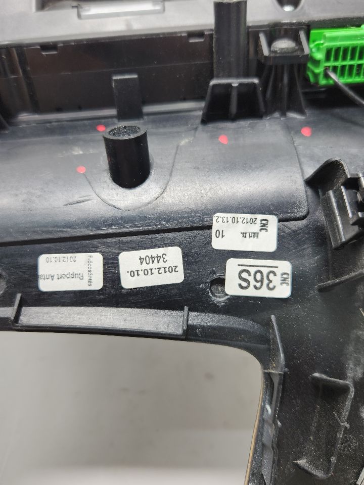 2012 VOLVO 60 SERIES 5cyl Gasoline Turbo 2.5 Console, Front - 383963 — photo 5