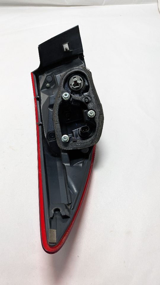 2015 MAZDA 6 4cyl Gasoline 2.5 DOHC Right TAIL LAMP - 384038 — photo 5