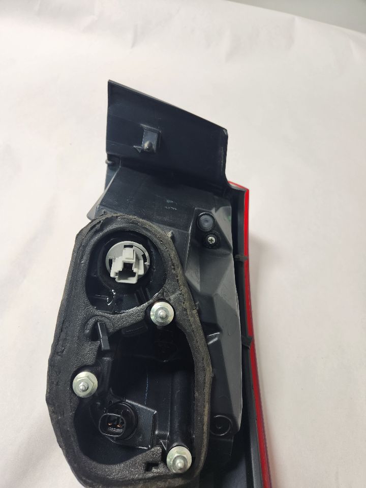 2015 MAZDA 6 4cyl Gasoline 2.5 DOHC Left TAIL LAMP - 384040 — photo 6