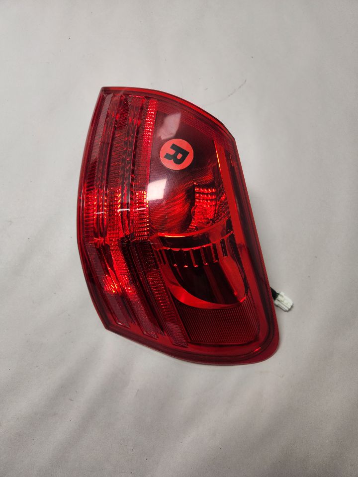 2013 NISSAN ROGUE 4cyl Gasoline 2.5 DOHC Right TAIL LAMP - 384079