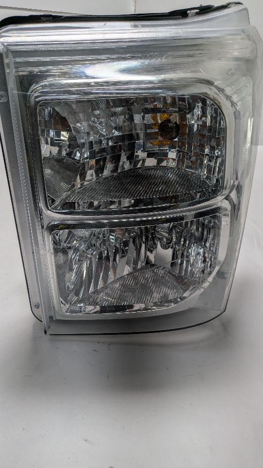 2012 FORD F250SD PICKUP 8cyl Turbo Diesel 6.7 Left HEADLAMP ASSEMBLY - 384192