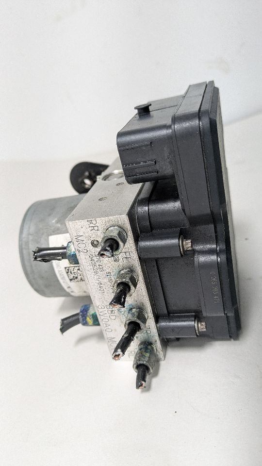 2025 HONDA HR-V 2.0L 4cyl Gasoline Anti-lock Brake Pts - 384299 — photo 5