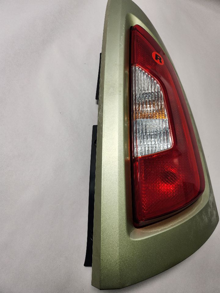 2013 KIA SOUL 4cyl Gasoline 2.0 Right TAIL LAMP - 384452 — photo 3