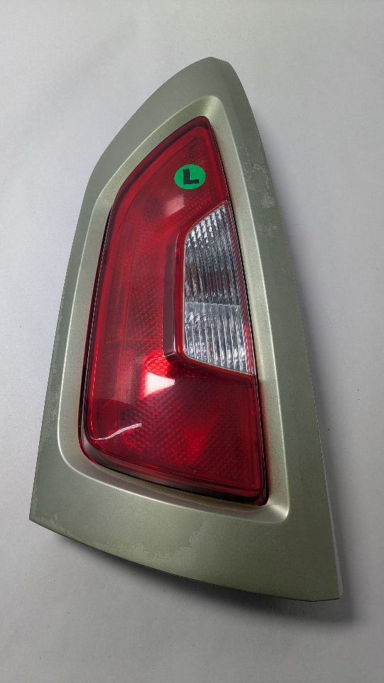 2013 KIA SOUL 4cyl Gasoline 2.0 Left TAIL LAMP - 384453 — photo 1