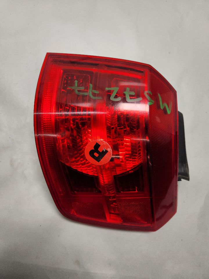 2013 GMC TERRAIN 4cyl Gasoline 2.4 Right TAIL LAMP - 384492 — photo 4