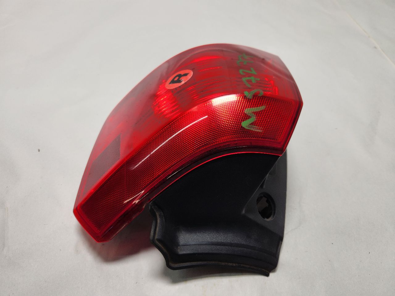 2013 GMC TERRAIN 4cyl Gasoline 2.4 Right TAIL LAMP - 384492 — photo 5