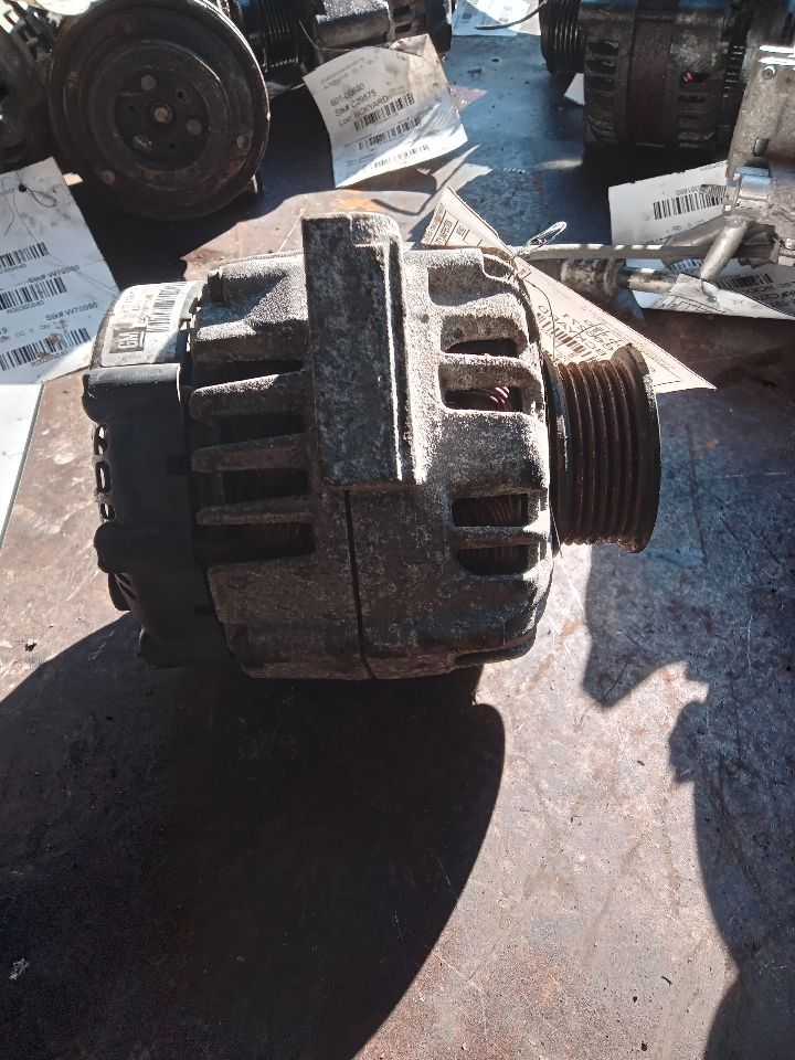 2008 CHEVROLET COLORADO 5cyl gasoline 3.7 ALTERNATOR - 384604