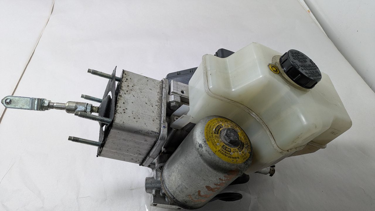 2017 NISSAN ARMADA 5.6L 8cyl Gasoline VVT BRAKE MASTER CYL - 384651
