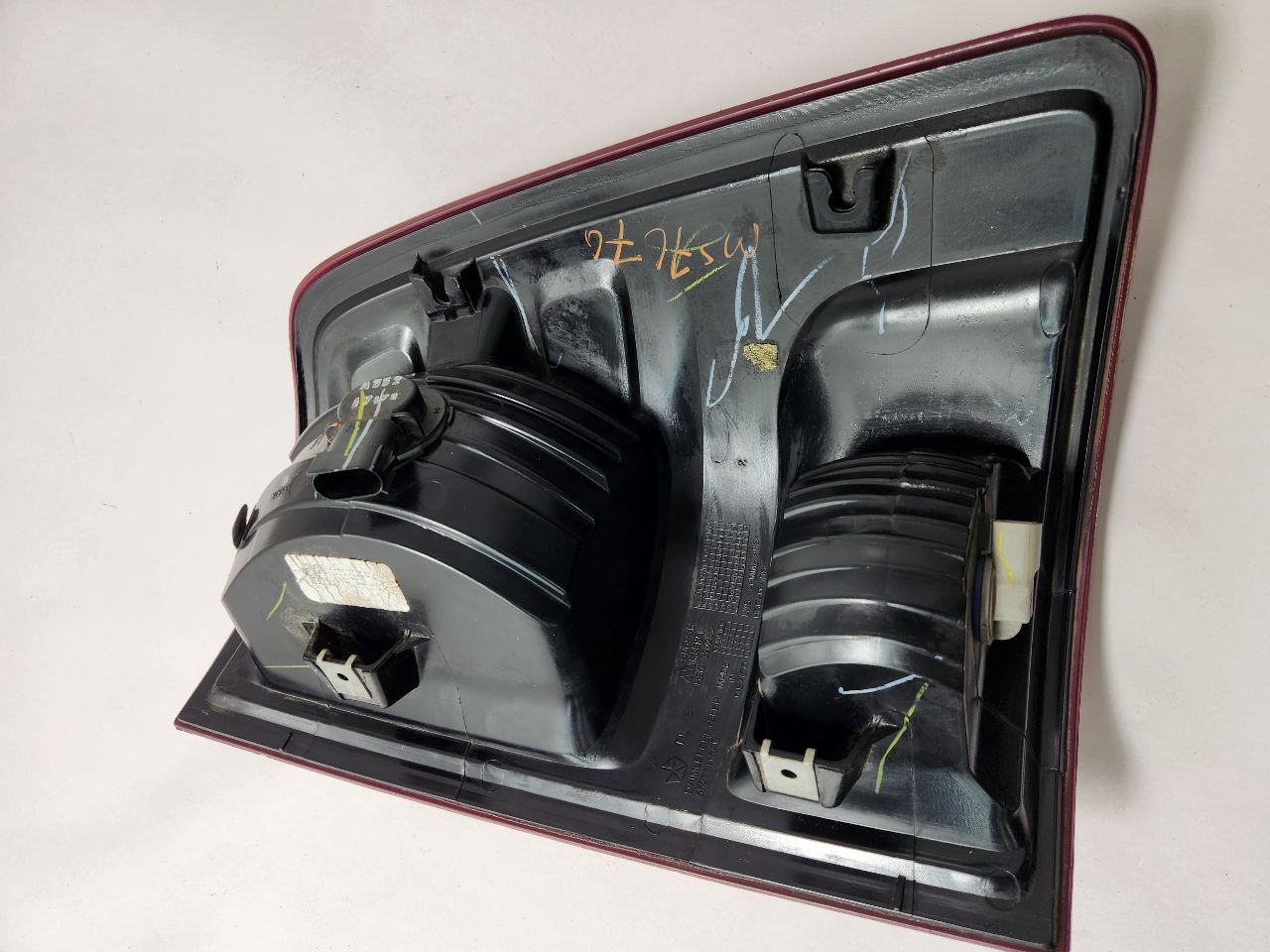 2011 DODGE 1500 PICKUP Left TAIL LAMP - 384697 — photo 3