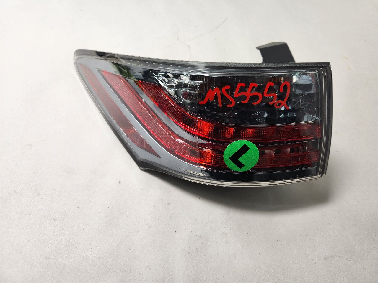 2013 LEXUS CT200H 4cyl Hybrid 1.8 Left TAIL LAMP - 384830