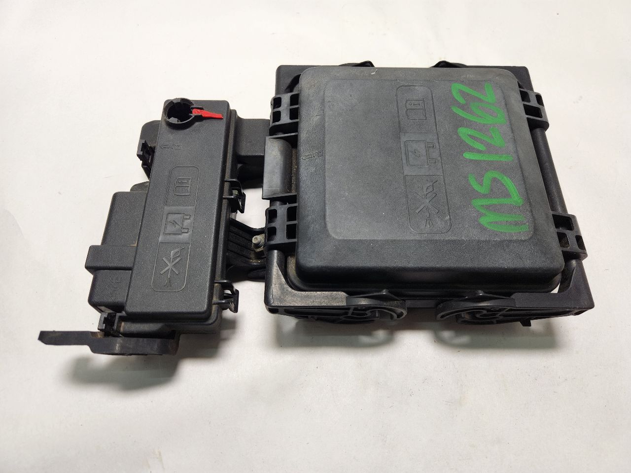 2013 CADILLAC ATS 4cyl Gasoline Turbo 2.0 Fuse Box, Engine - 384932