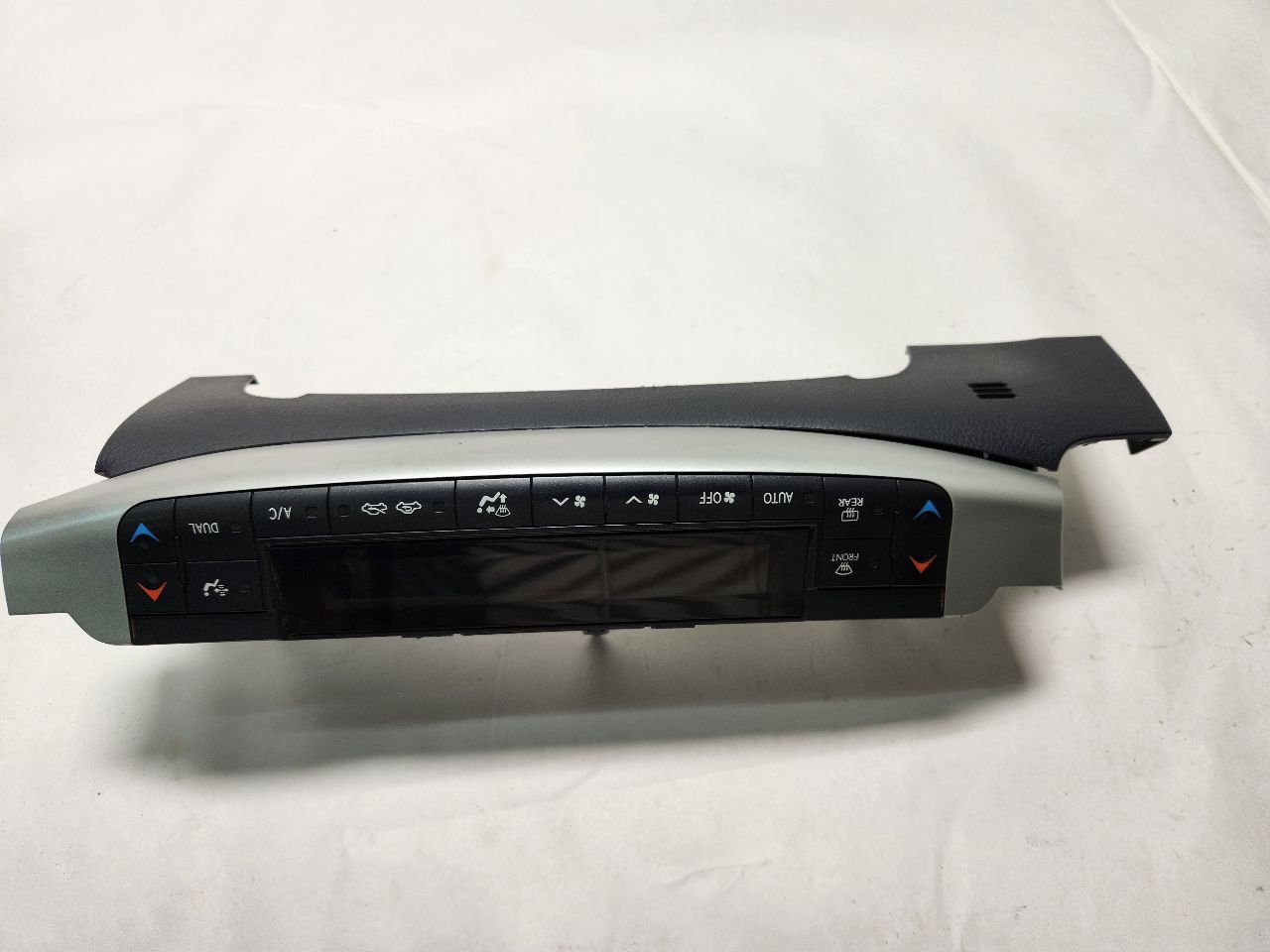 2011 LEXUS CT200H 4cyl Hybrid 1.8 TEMP CONTROL - 384980