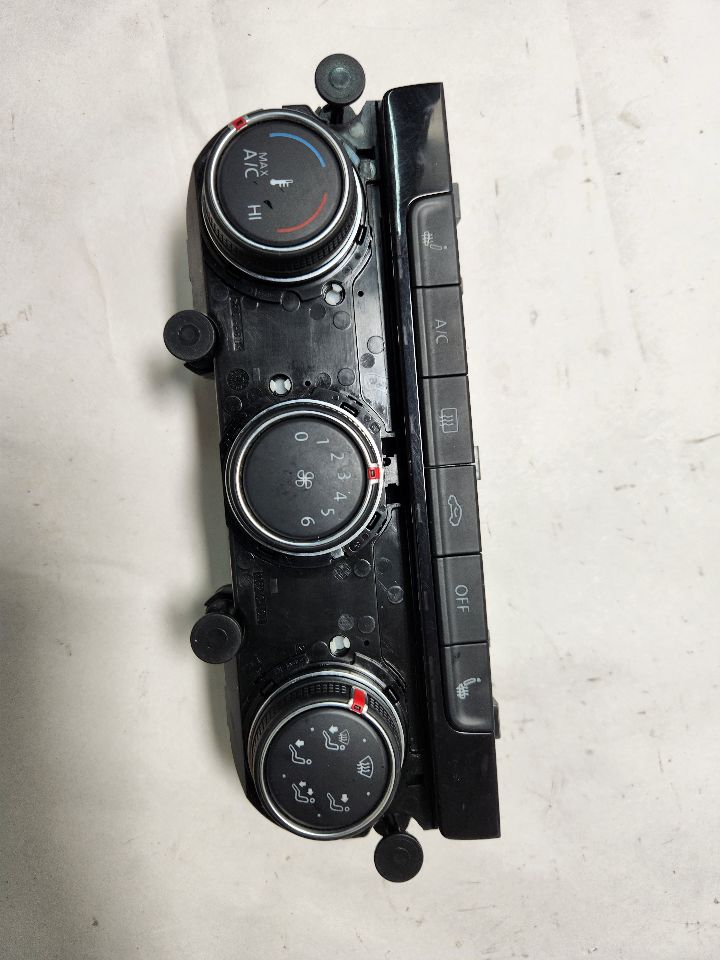 2017 VOLKSWAGEN GOLF 4cyl Gasoline Turbo 1.8 TEMP CONTROL - 385004