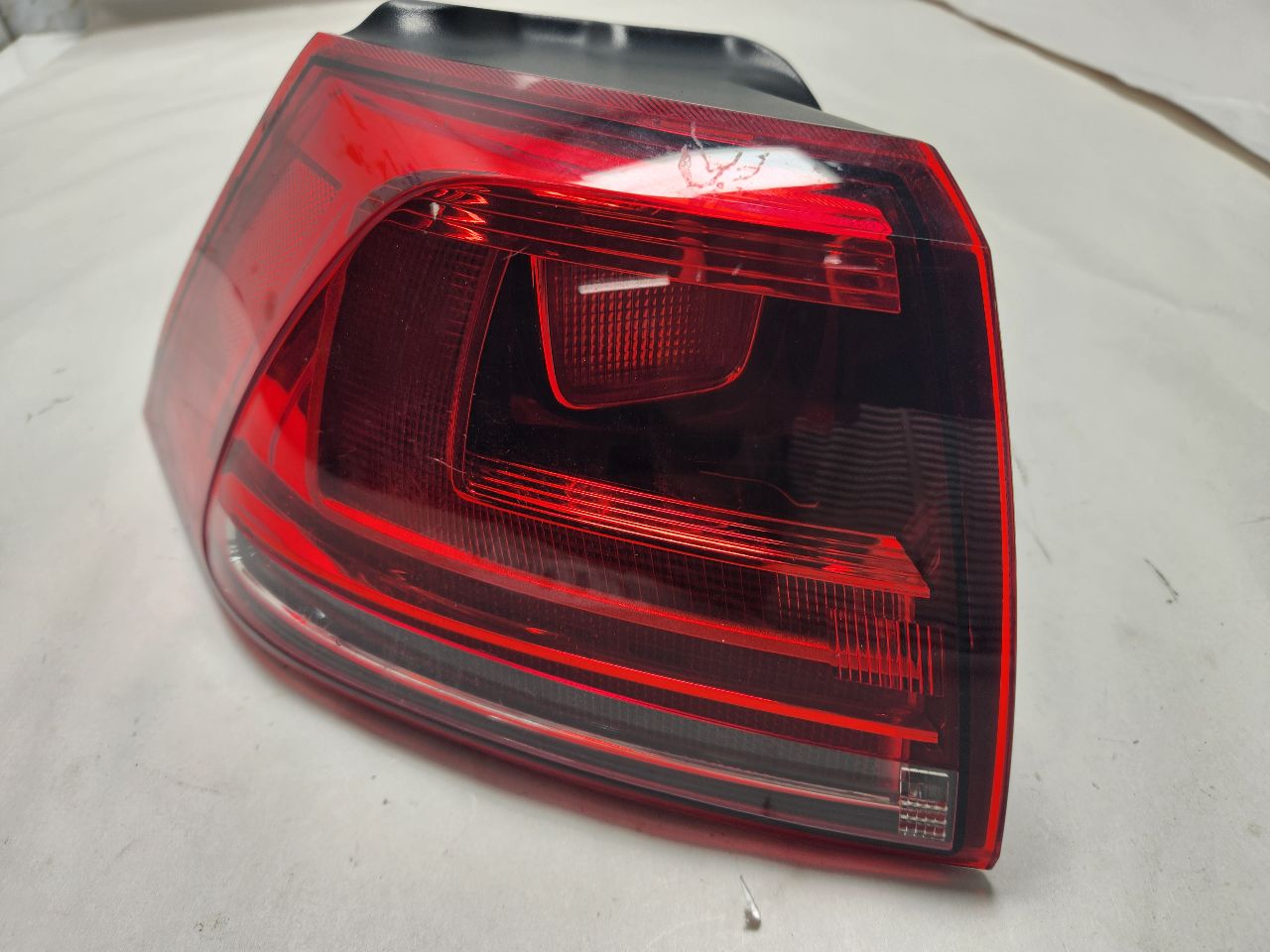 2017 VOLKSWAGEN GOLF 4cyl Gasoline Turbo 1.8 Left TAIL LAMP - 385005