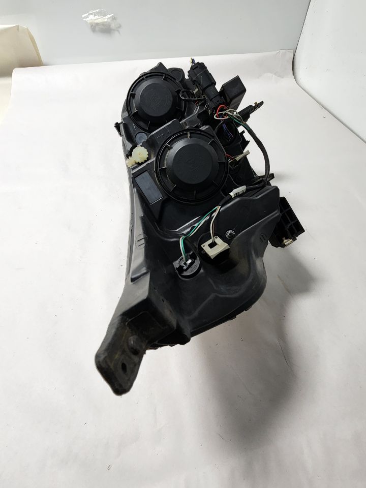 2016 CHEVROLET MALIBU 4cyl Gasoline 2.5 DOHC Left HEADLAMP ASSEMBLY - 385156 — photo 7