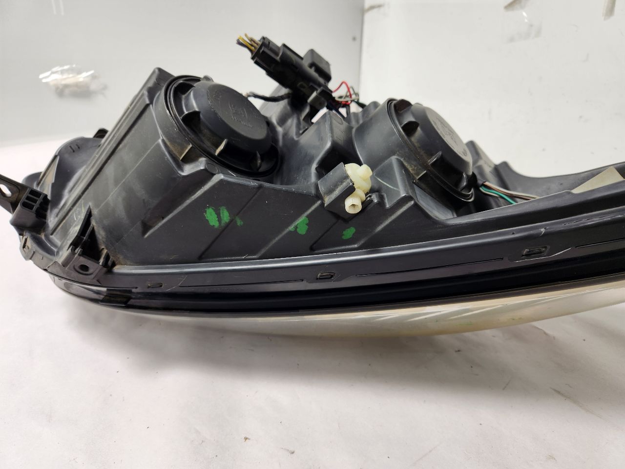 2016 CHEVROLET MALIBU 4cyl Gasoline 2.5 DOHC Left HEADLAMP ASSEMBLY - 385156 — photo 8