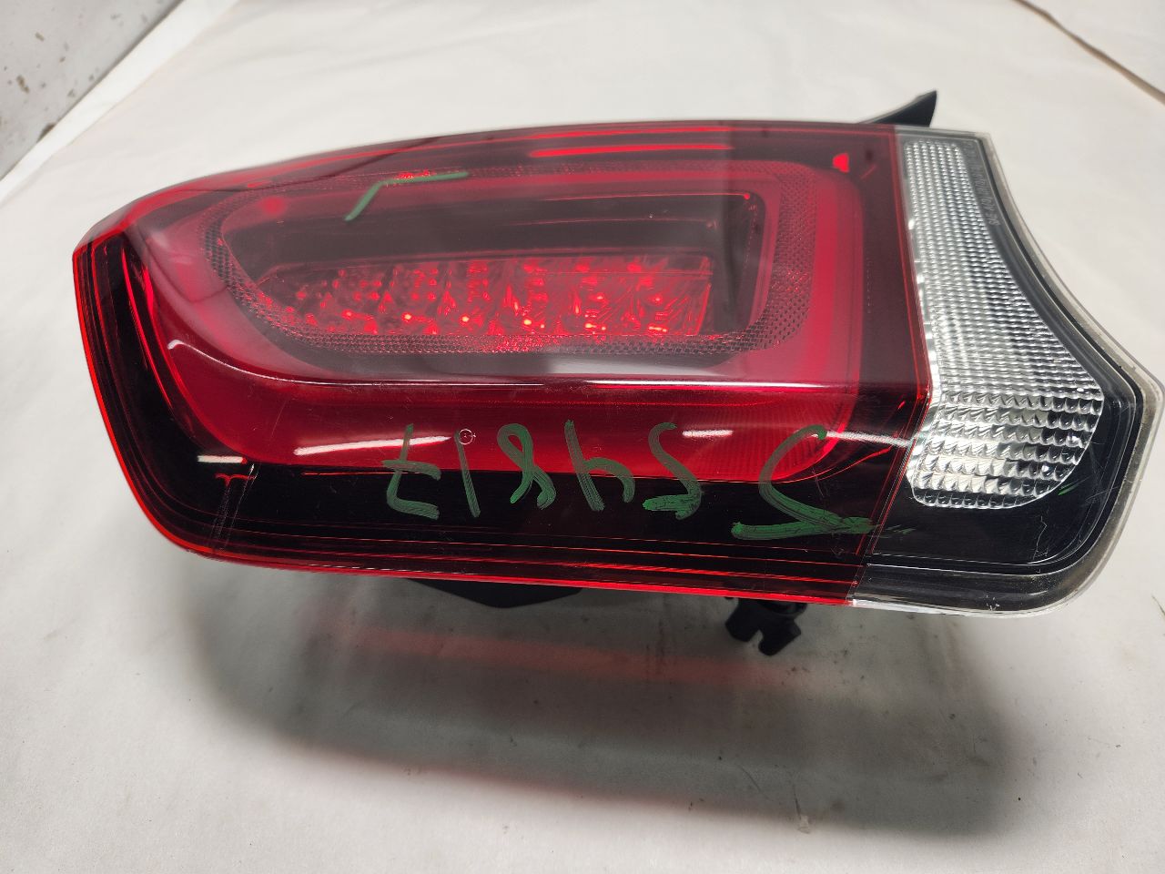 2020 CHRYSLER 300 3.6L 6cyl VVT Left TAIL LAMP - 385221 — photo 2