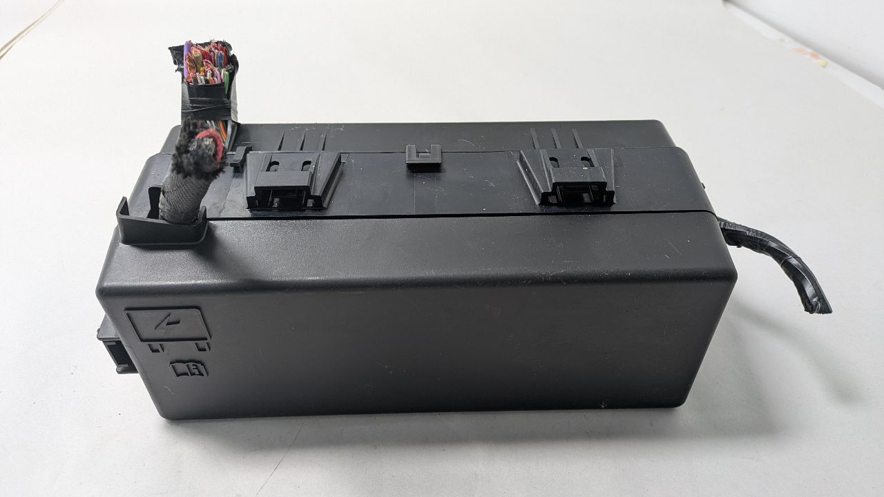 2020 CHRYSLER 300 3.6L 6cyl VVT Fuse Box, Engine - 385228