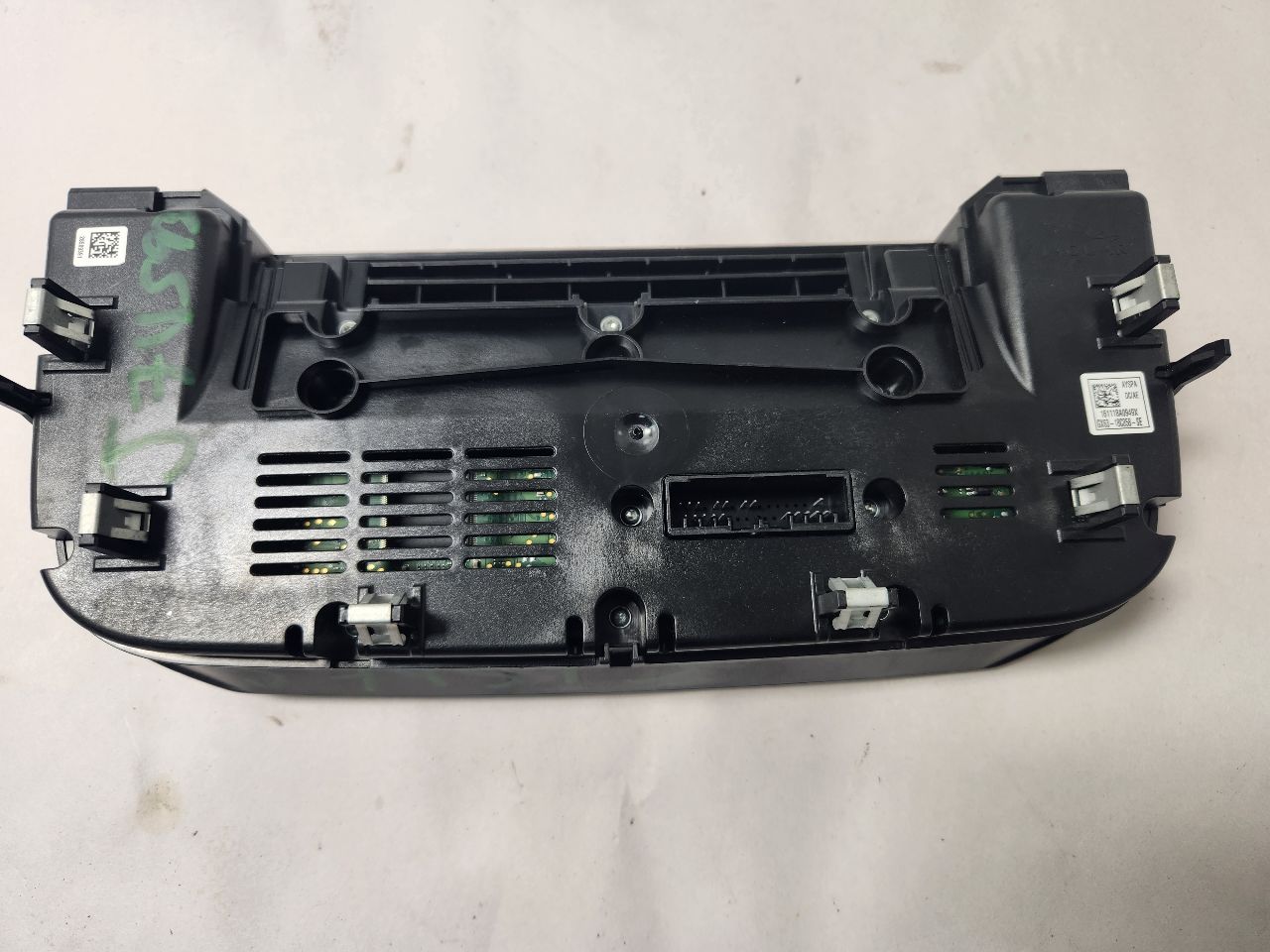 2017 JAGUAR XE 4cyl Diesel Turbo 2.0 TEMP CONTROL - 385234 — photo 6