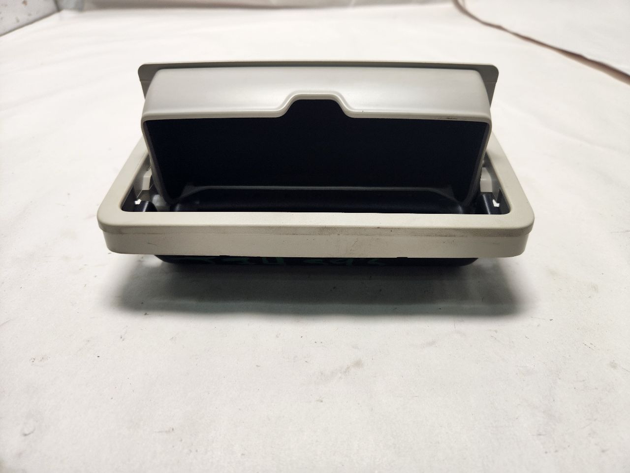2017 JAGUAR XE 4cyl Diesel Turbo 2.0 Console, Front - 385239 — photo 3