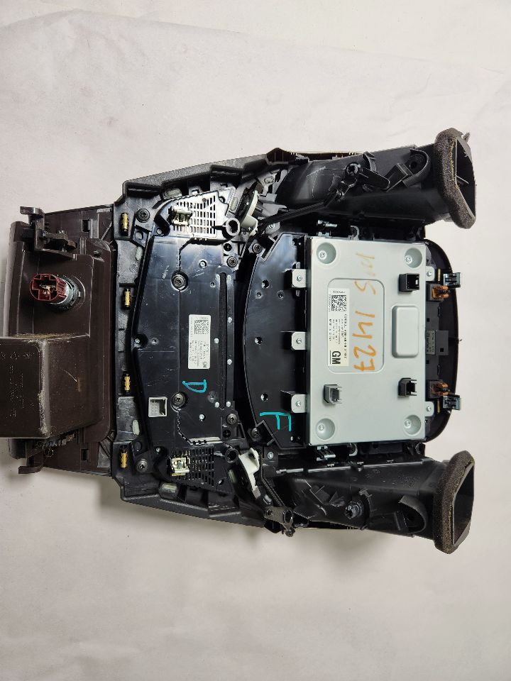 2015 BUICK LACROSSE 6 cyl Gas Flex Fuel 3.6 Radio Audio - 385421 — photo 3