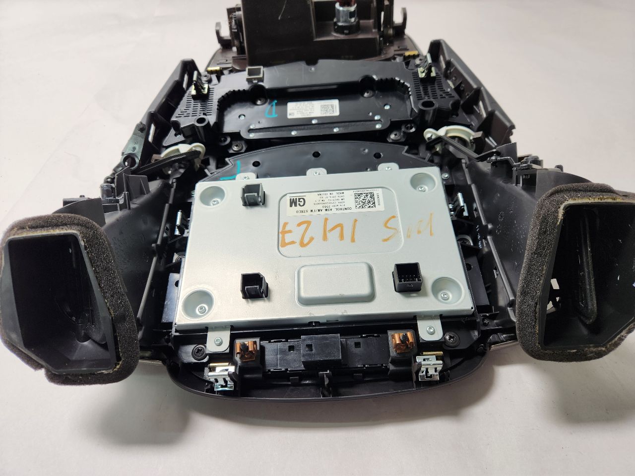 2015 BUICK LACROSSE 6 cyl Gas Flex Fuel 3.6 Radio Audio - 385421 — photo 8