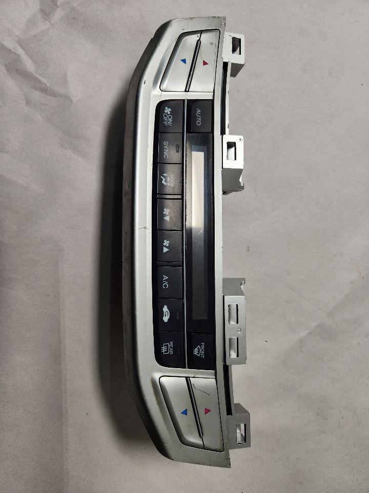 2013 HONDA ACCORD 4cyl Gasoline 2.4 TEMP CONTROL - 385443 — photo 1
