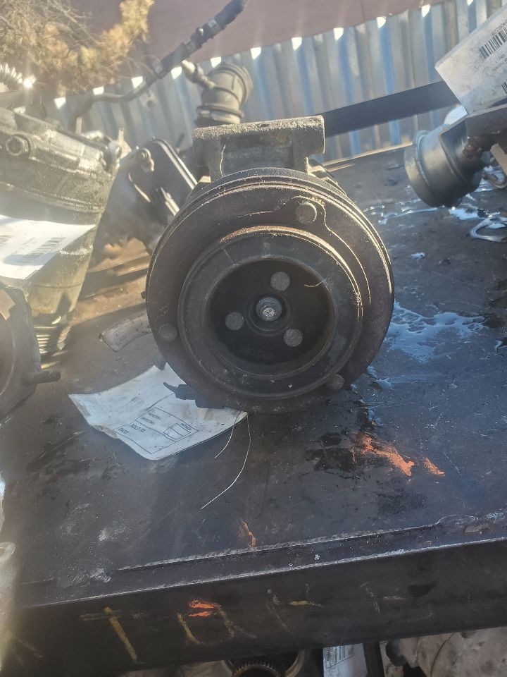 2008 FORD TAURUS 6cyl Gasoline 3.5 AC COMPRESSOR - 385457 — photo 3