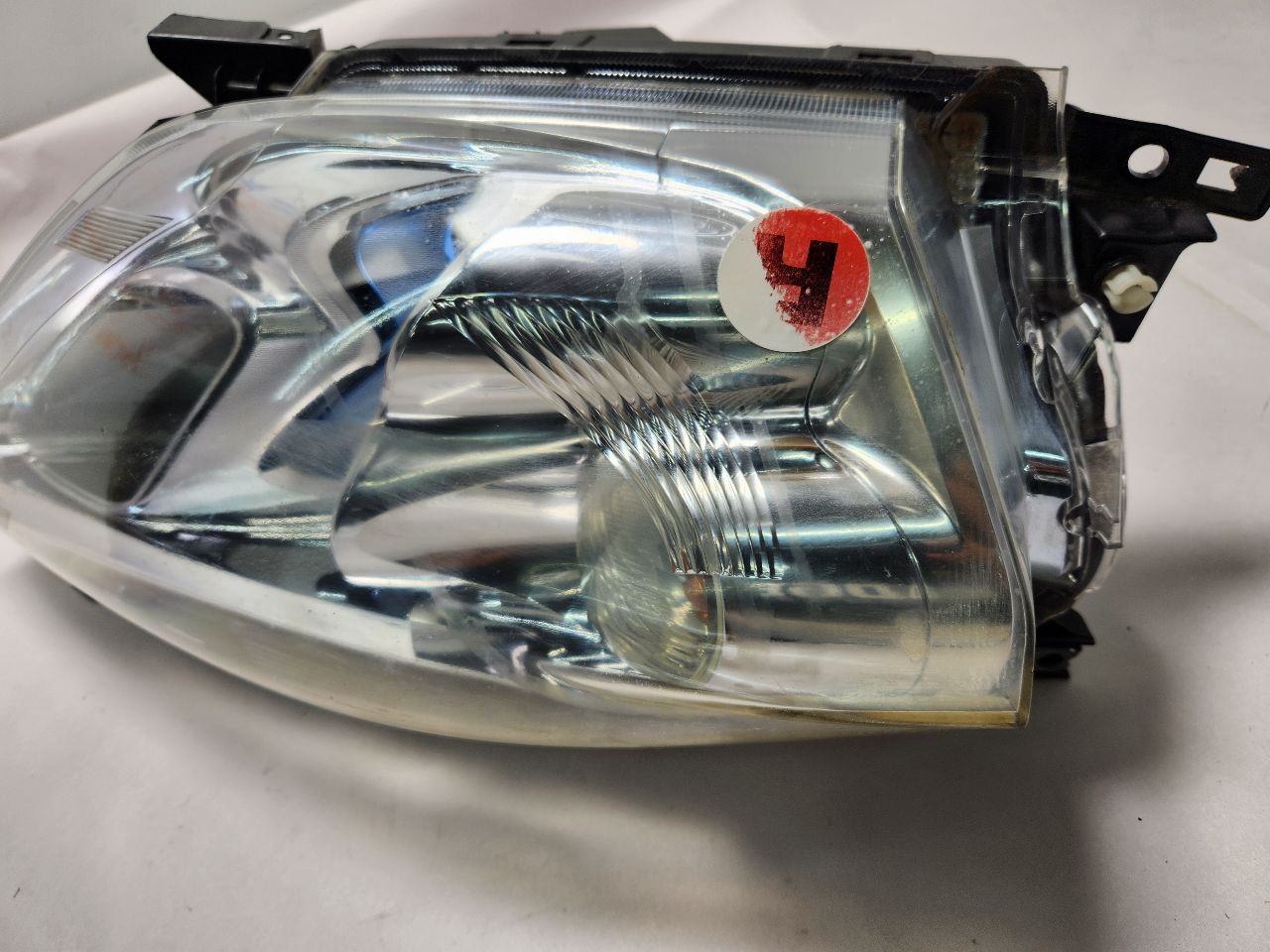 2013 NISSAN LEAF L Ucyl Right HEADLAMP ASSEMBLY - 385488 — photo 2