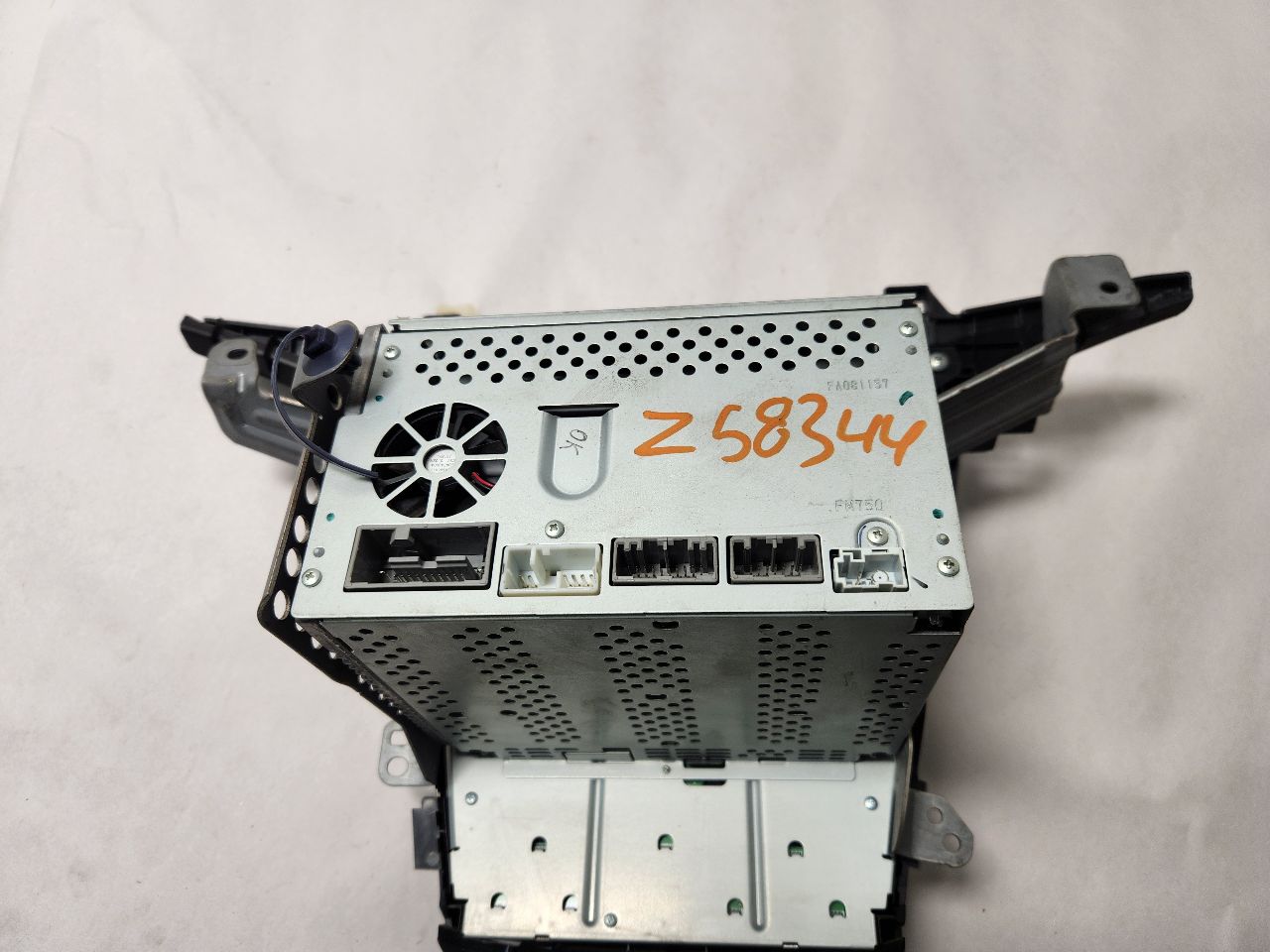 2012 HONDA ODYSSEY 6cyl Gasoline 3.5 Radio Audio - 385606 — photo 7
