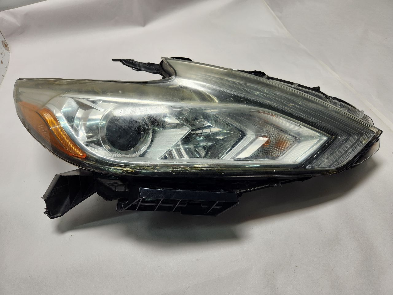 2016 NISSAN ALTIMA 4cyl Gasoline 2.5 DOHC Right HEADLAMP ASSEMBLY - 385812