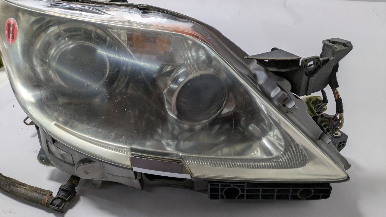 2009 LEXUS LS460 Right HEADLAMP ASSEMBLY - 385828 — photo 2