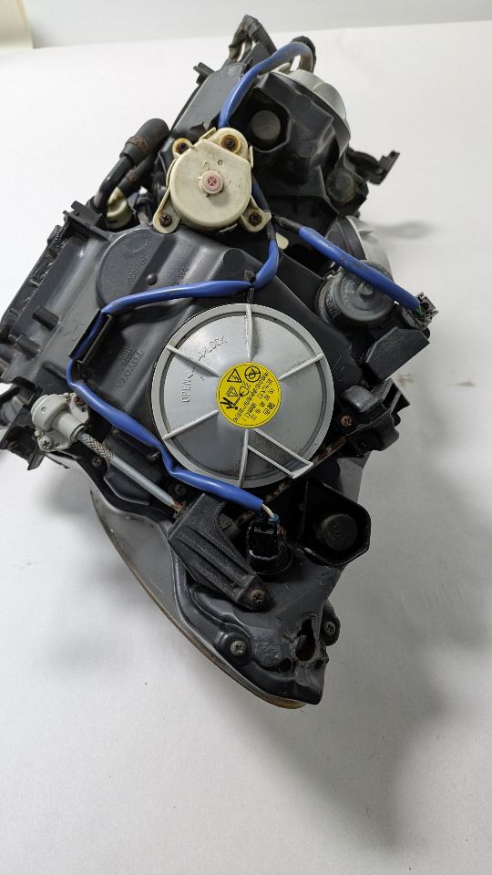 2009 LEXUS LS460 Right HEADLAMP ASSEMBLY - 385828 — photo 4