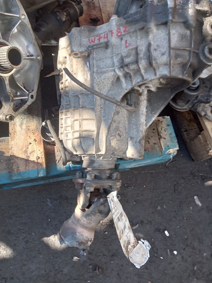 2008 INFINITI G35 6cyl Gasoline 3.5 TRANSFER CASE ASSY - 385899