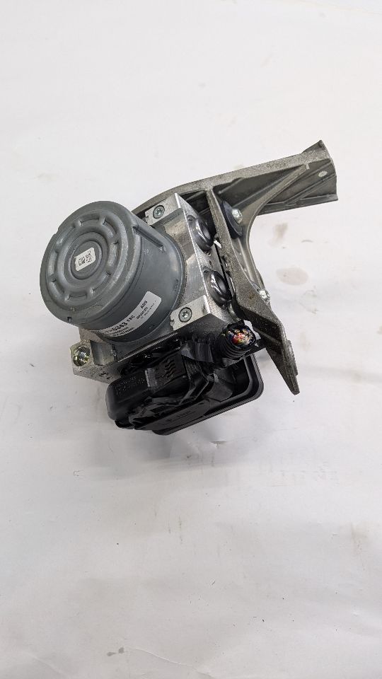 2016 CADILLAC ATS 4cyl Gasoline Turbo 2.0 Anti-lock Brake Pts - 386009
