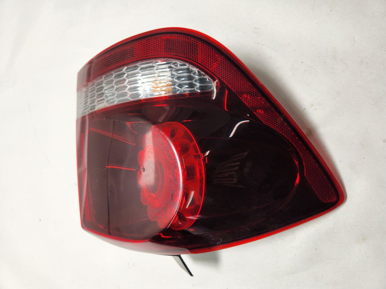 2016 DODGE JOURNEY 4cyl Gasoline 2.4 Left TAIL LAMP - 386055 — photo 3
