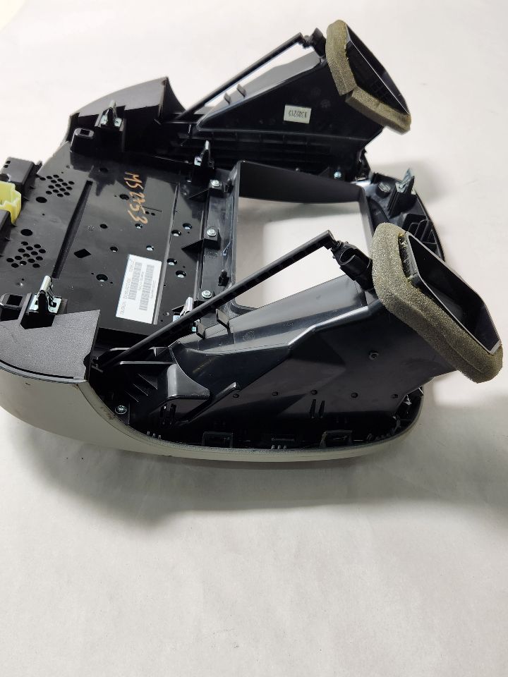 2013 BUICK LACROSSE 6 cyl Gas Flex Fuel 3.6 Radio Audio - 386198 — photo 6