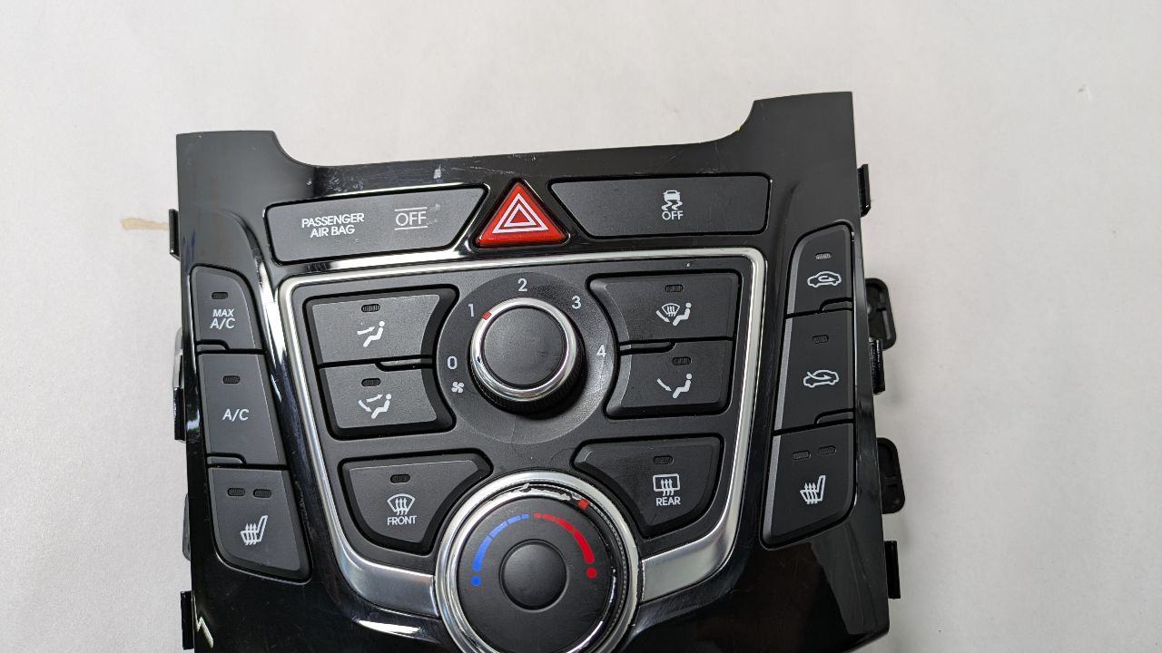 2014 HYUNDAI ELANTRA 4cyl Gasoline 2.0 TEMP CONTROL - 386233 — photo 2
