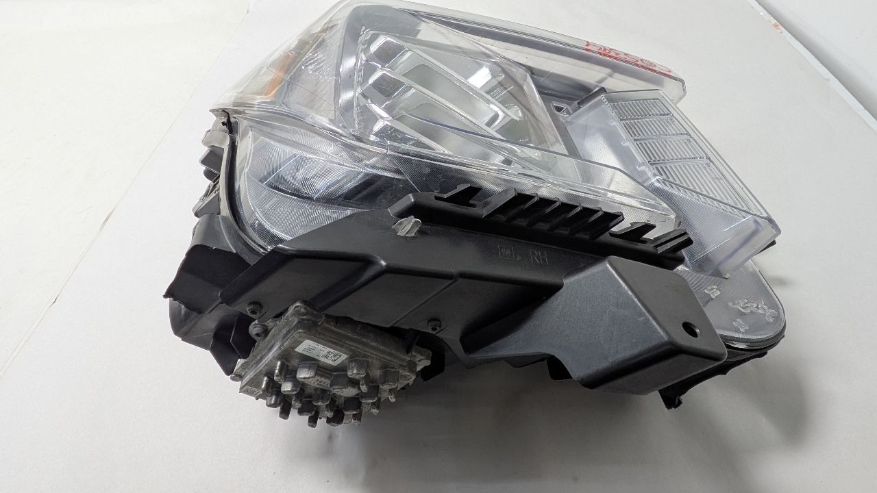 2022 GMC SIERRA 2500 PICKUP 6.6L 8cyl Turbo Diesel Right HEADLAMP ASSEMBLY - 386478 — photo 4