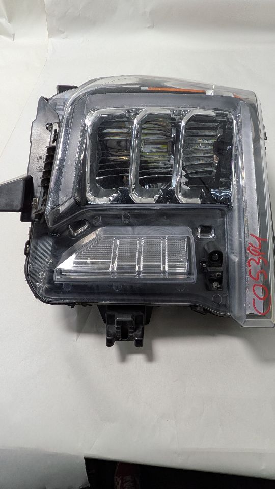 2022 GMC SIERRA 2500 PICKUP 6.6L 8cyl Turbo Diesel Right HEADLAMP ASSEMBLY - 386478 — photo 7