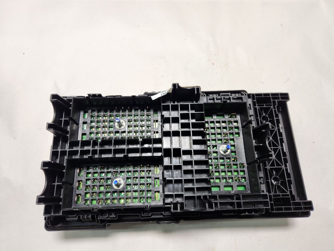 2015 CHRYSLER 200 6 cyl Gas Flex Fuel 3.6 Fuse Box, Engine - 386519 — photo 4