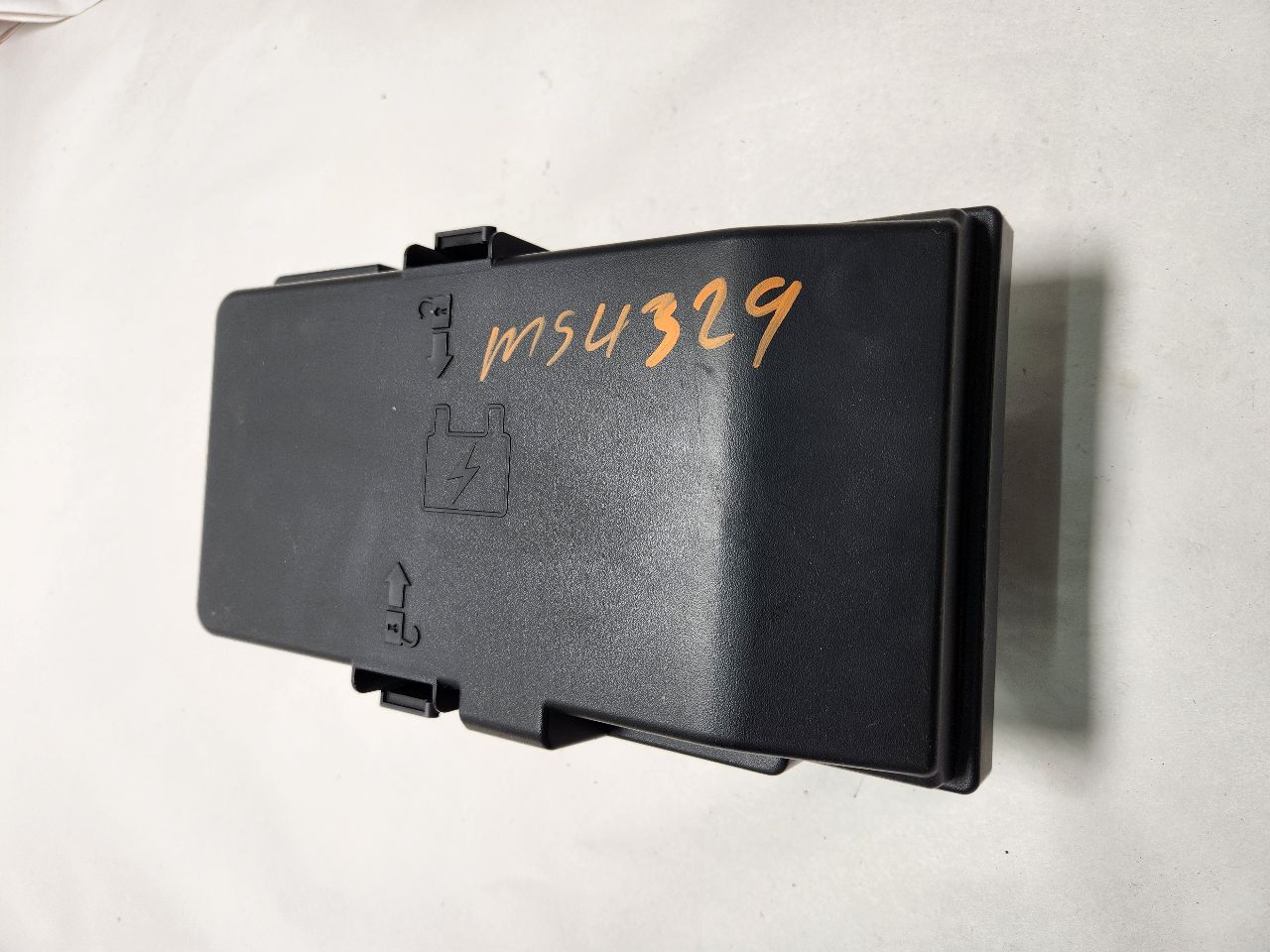 2015 CHRYSLER 200 6 cyl Gas Flex Fuel 3.6 Fuse Box, Engine - 386519 — photo 8