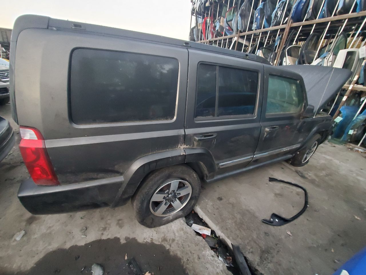 2006 JEEP COMMANDER 6cyl Gasoline 3.7 FRAME - 386668 — photo 3
