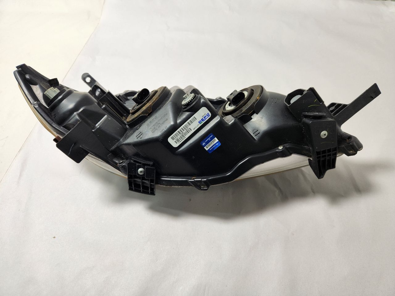 2010 TOYOTA COROLLA Left HEADLAMP ASSEMBLY - 386731 — photo 4