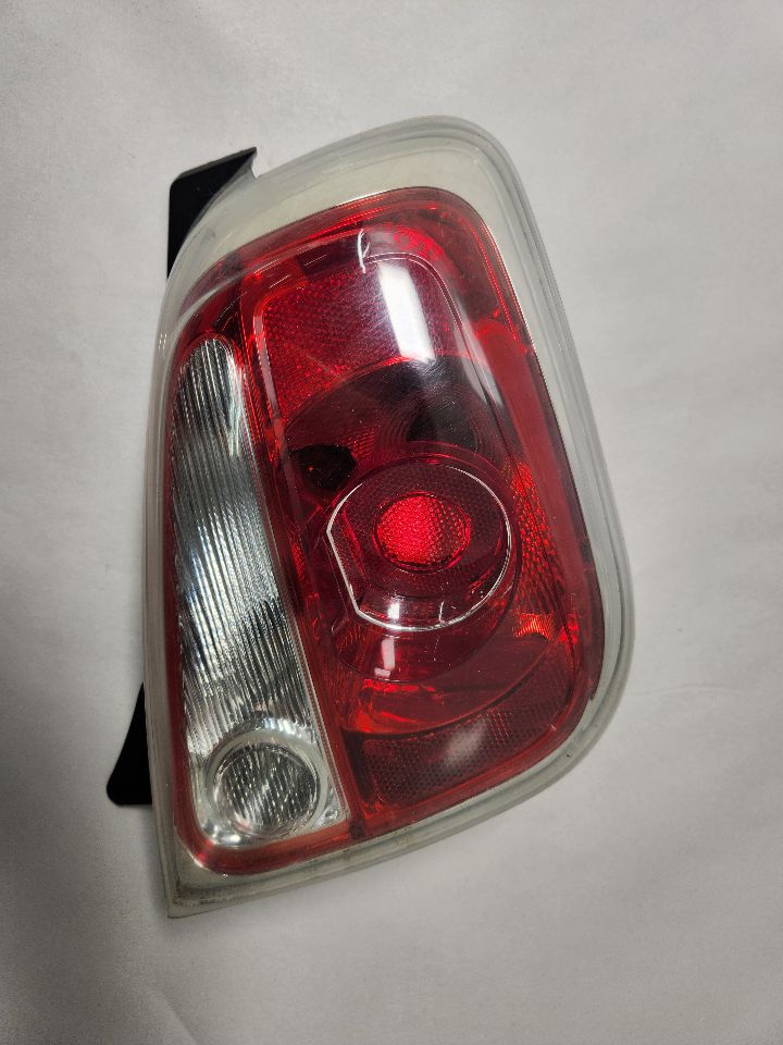 2014 FIAT 500 4cyl Gasoline 1.4 Right TAIL LAMP - 386738