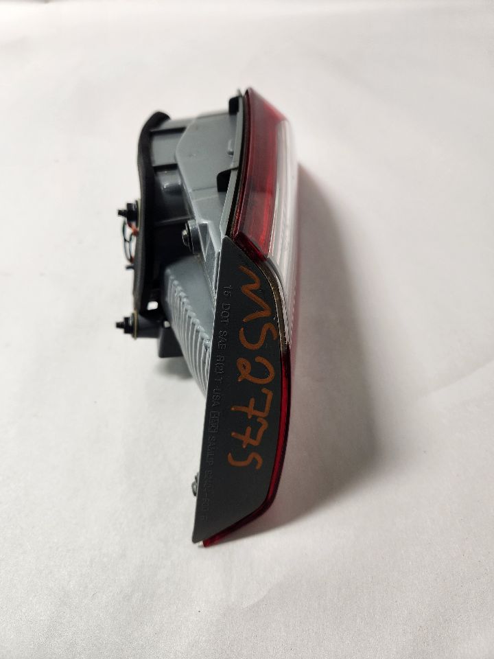 2013 HYUNDAI ACCENT 4cyl Gasoline 1.6 DOHC Right TAIL LAMP - 386739 — photo 5