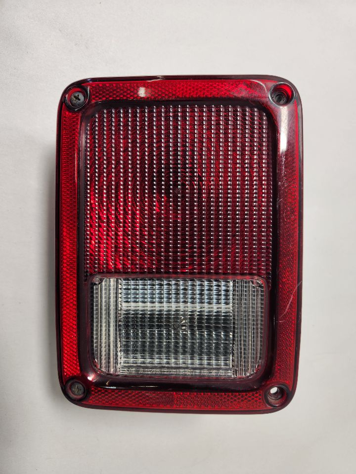 2018 JEEP WRANGLER 3.6L 6cyl Left TAIL LAMP - 386749